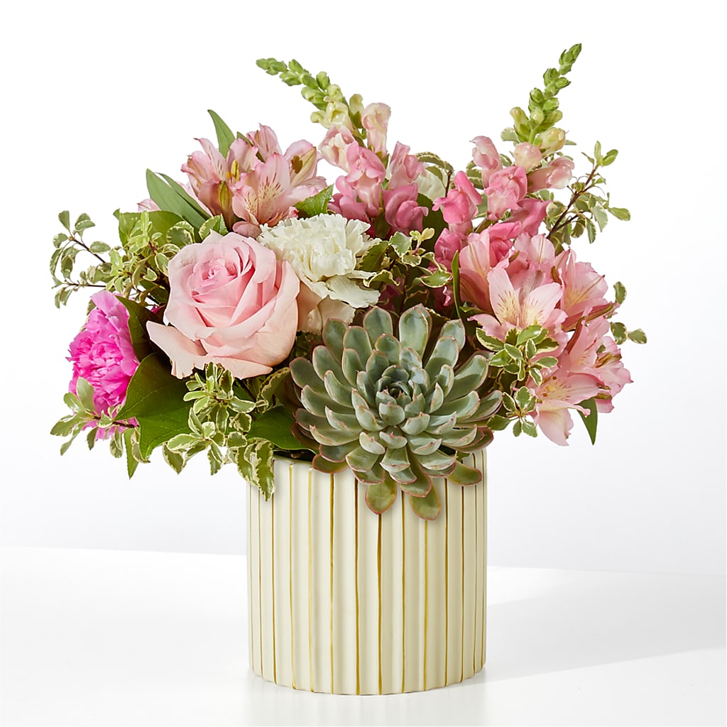Magenta Musings Bouquet – Mattoon Flower Shop Inc, Mattoon IL