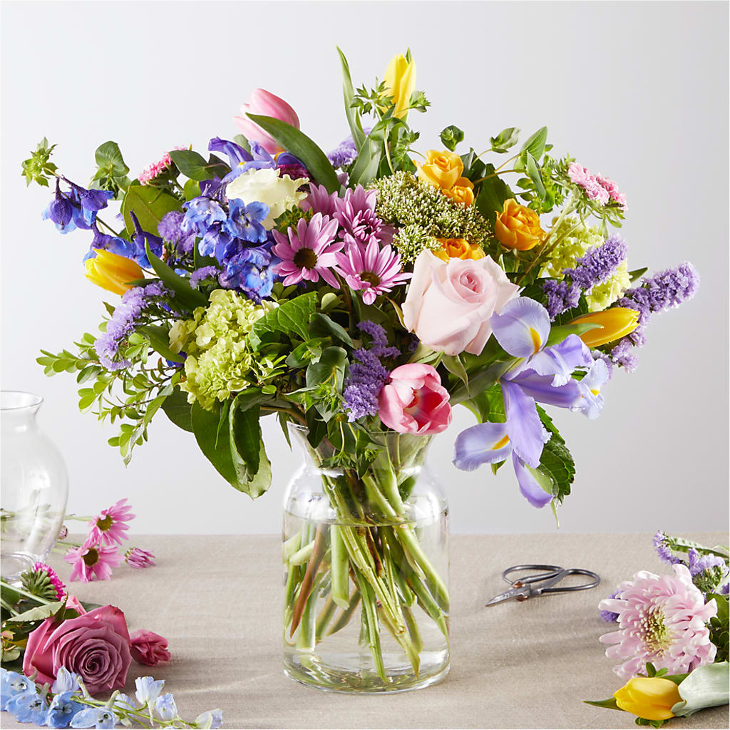 Pastel Tradition - A Florist Original – Mattoon Flower Shop Inc, Mattoon IL