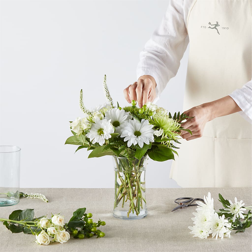 Irish Garden - A Florist Original – Mattoon Flower Shop Inc, Mattoon IL