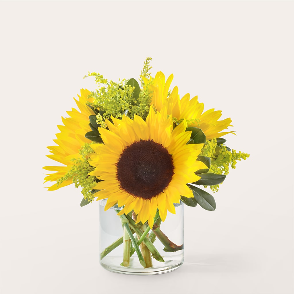 Beaming Sunflower Bouquet – Mattoon Flower Shop Inc, Mattoon IL