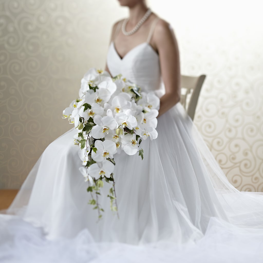 Classic White Bouquet – Mattoon Flower Shop Inc, Mattoon IL