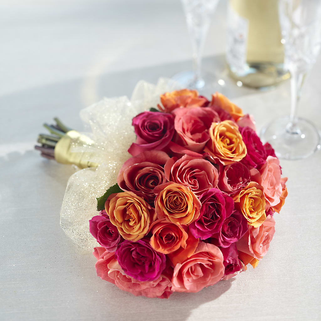 Sweet Roses Bouquet – Mattoon Flower Shop Inc, Mattoon IL