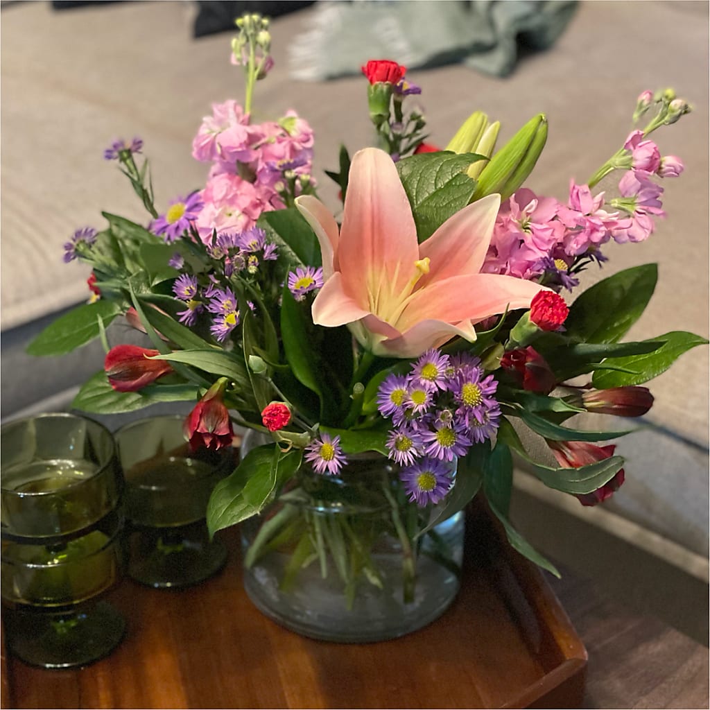 Romantique Bouquet –  Mattoon Flower Shop Inc, Mattoon IL