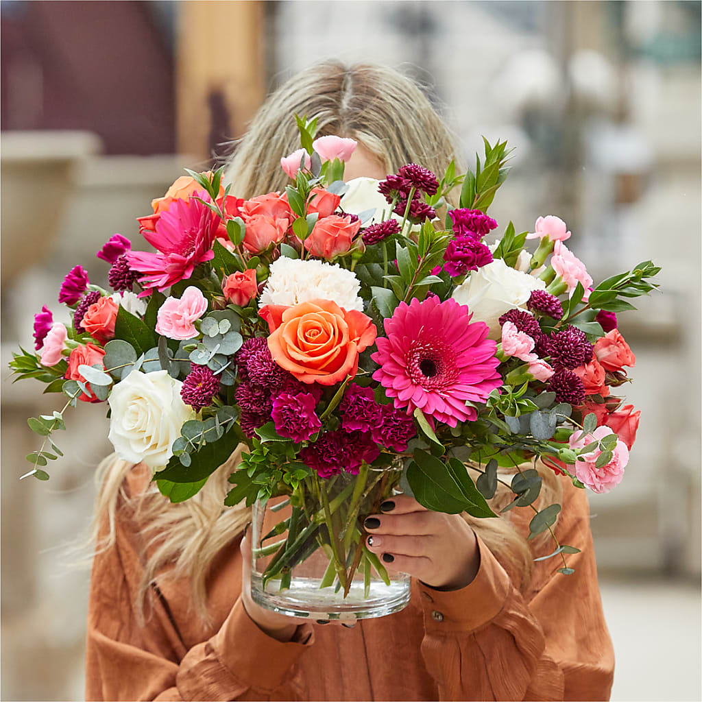 Smell the Roses Bouquet –  Mattoon Flower Shop Inc, Mattoon IL