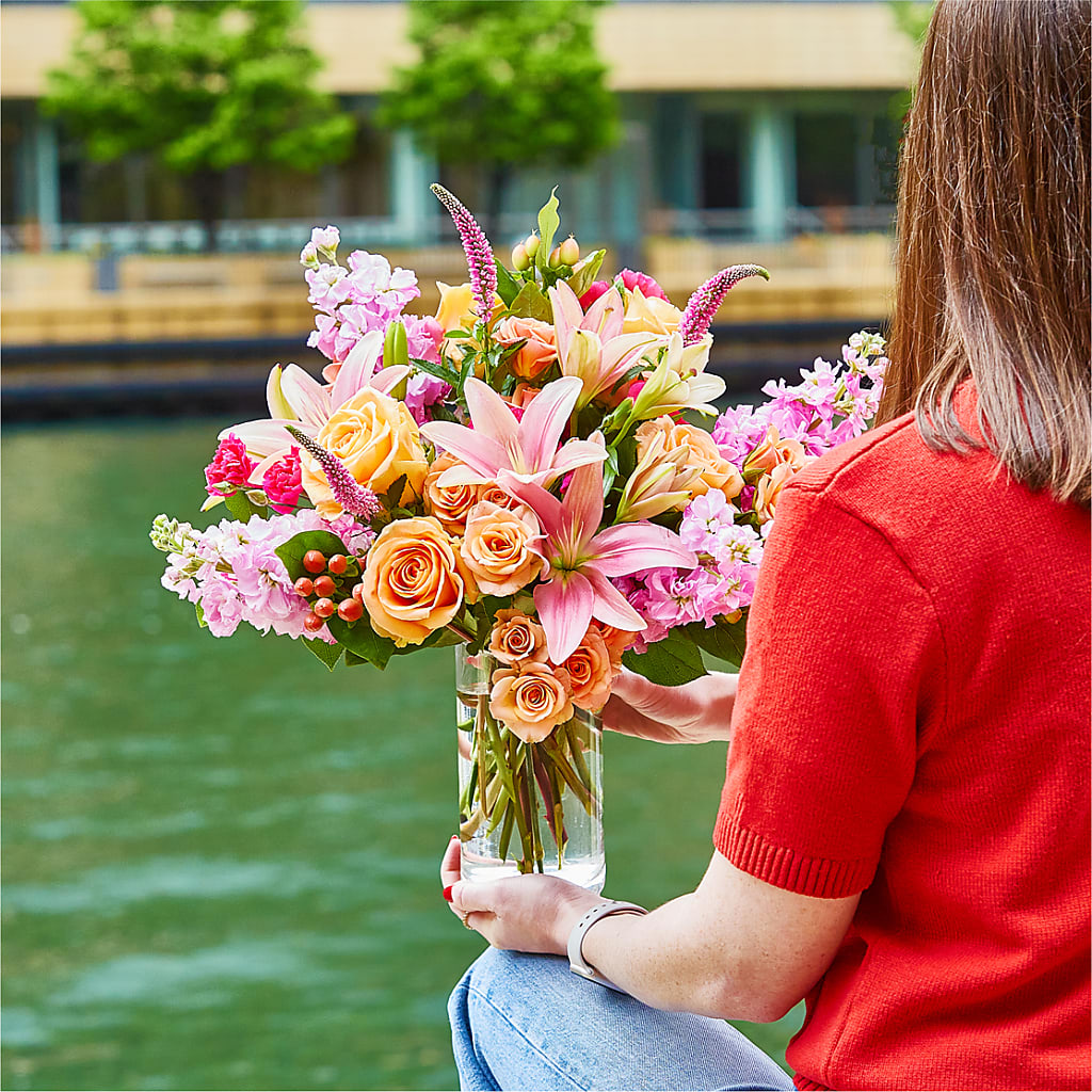 Bisous Bouquet –  Mattoon Flower Shop Inc, Mattoon IL