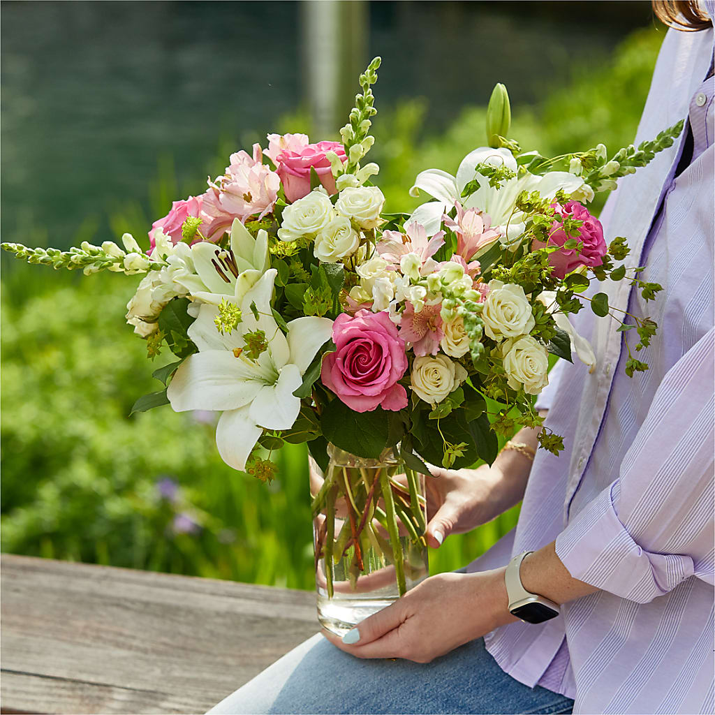 Fondly Bouquet –  Mattoon Flower Shop Inc, Mattoon IL