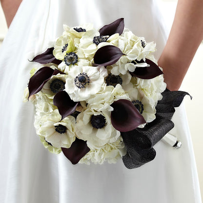 To Have and To Hold Bouquet –  Mattoon Flower Shop Inc, Mattoon IL